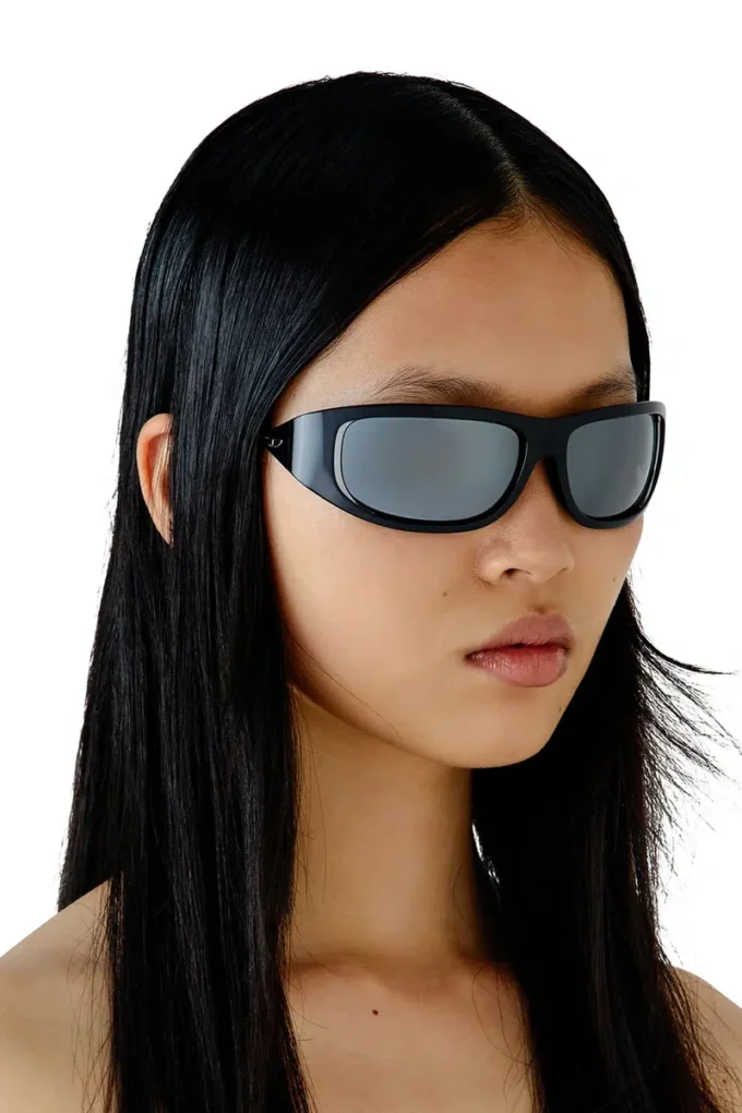 0dl3001 size 61 Wraparound style sunglasses 0dl3001 size 61 Wraparound style sunglasses