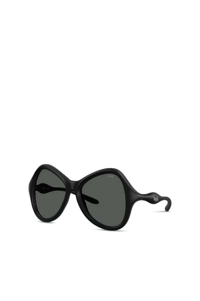 0dl3010u Cat-eye style sunglasses