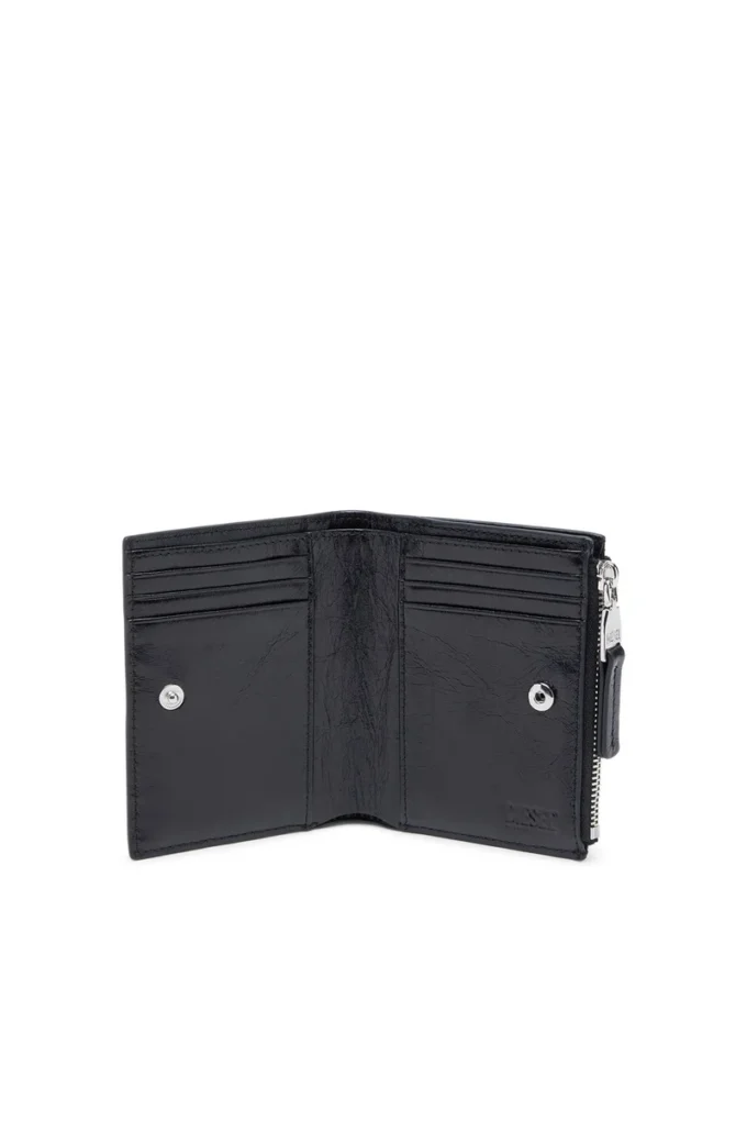 bi-fold zip ii Leather wallet with embossed chain motif bi-fold zip ii Leather wallet with embossed chain motif