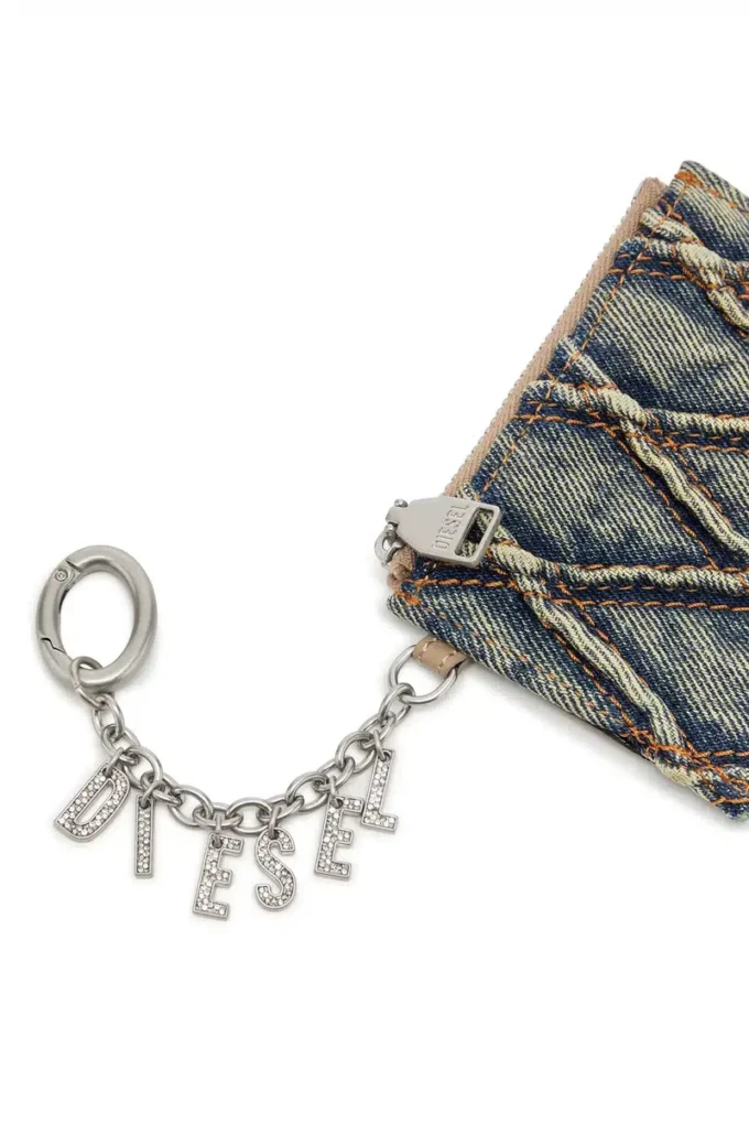 card holder with chain Card holder in argyle quilted denim card holder with chain Card holder in argyle quilted denim