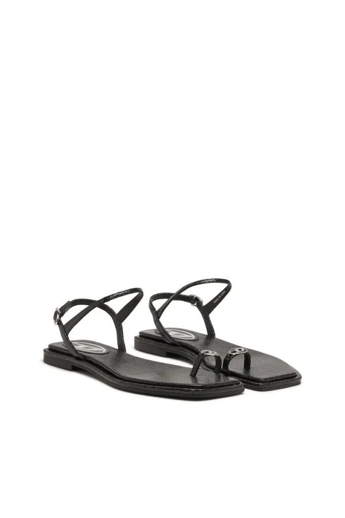 d-amber infra 0 D-AMBER – Sandal in leather with metallic logo d-amber infra 0 D-AMBER – Sandal in leather with metallic logo