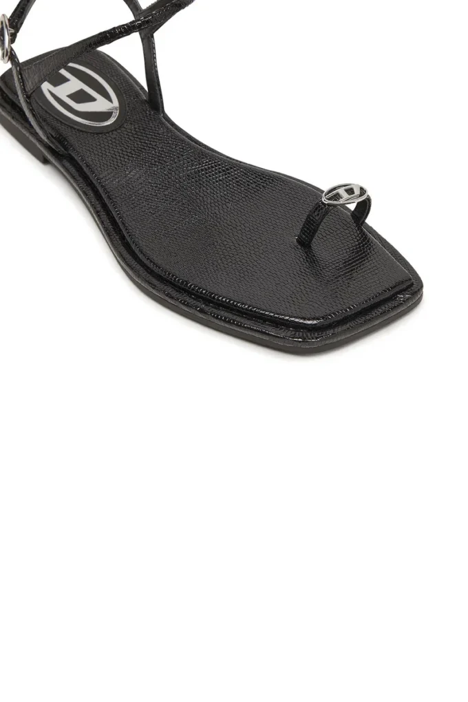 d-amber infra 0 D-AMBER – Sandal in leather with metallic logo d-amber infra 0 D-AMBER – Sandal in leather with metallic logo