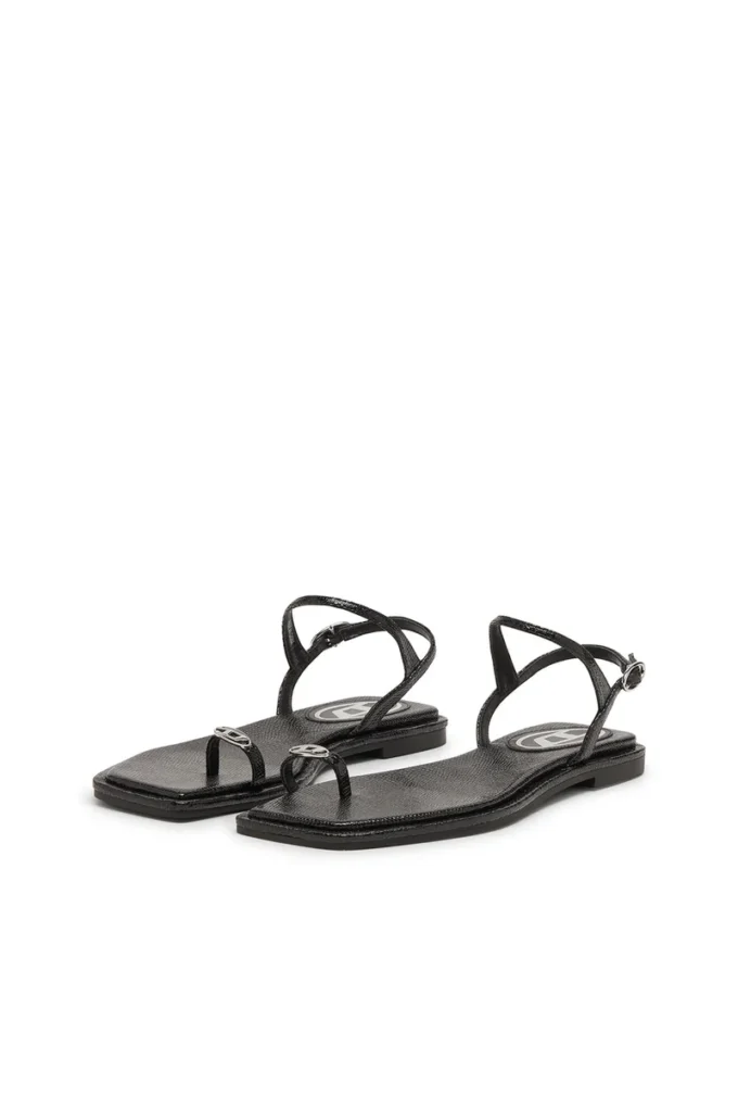 d-amber infra 0 D-AMBER – Sandal in leather with metallic logo d-amber infra 0 D-AMBER – Sandal in leather with metallic logo