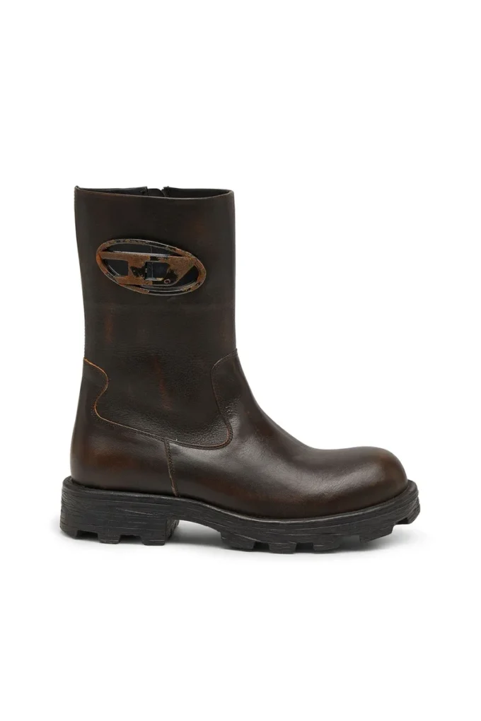d-hammer bkr d w D-Hammer-Cut-out leather boots with oxidised hardware d-hammer bkr d w D-Hammer-Cut-out leather boots with oxidised hardware