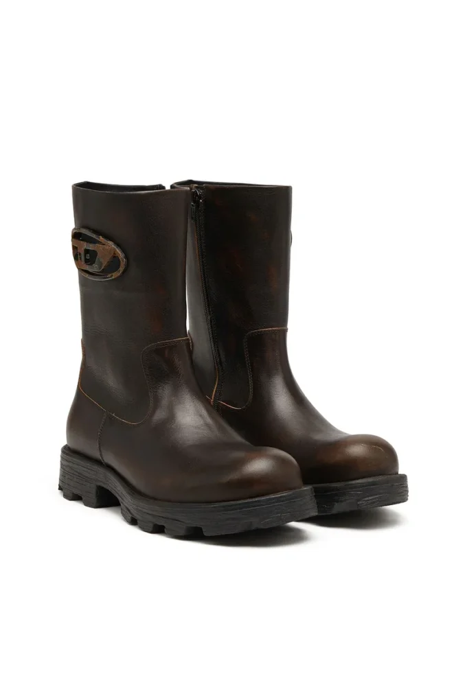d-hammer bkr d w D-Hammer-Cut-out leather boots with oxidised hardware d-hammer bkr d w D-Hammer-Cut-out leather boots with oxidised hardware