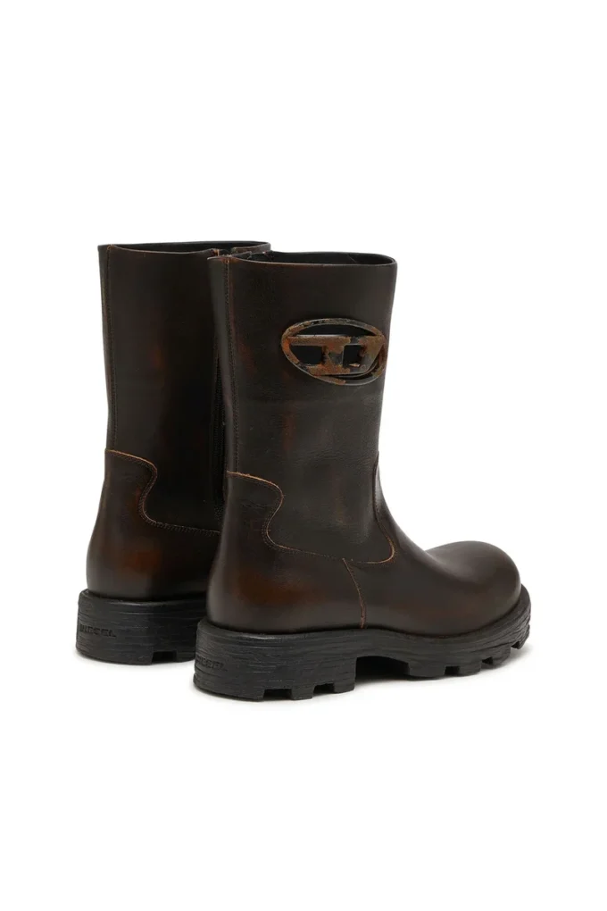 d-hammer bkr d w D-Hammer-Cut-out leather boots with oxidised hardware d-hammer bkr d w D-Hammer-Cut-out leather boots with oxidised hardware