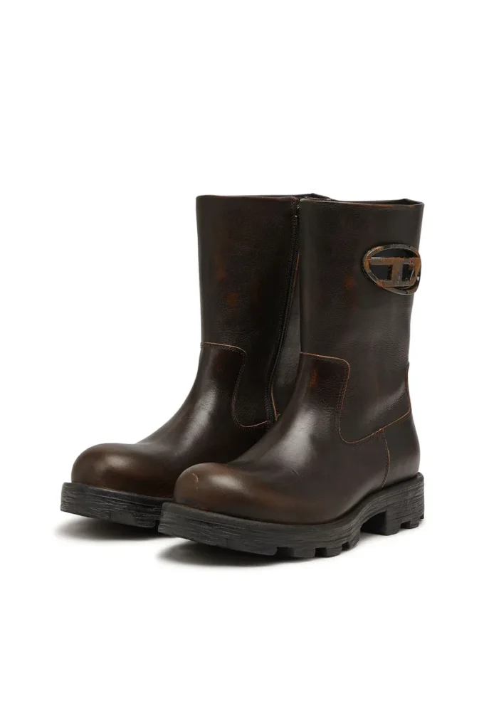d-hammer bkr d w D-Hammer-Cut-out leather boots with oxidised hardware d-hammer bkr d w D-Hammer-Cut-out leather boots with oxidised hardware