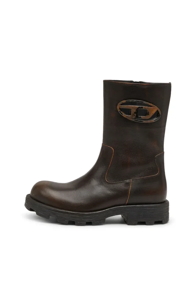 d-hammer bkr d w D-Hammer-Cut-out leather boots with oxidised hardware d-hammer bkr d w D-Hammer-Cut-out leather boots with oxidised hardware