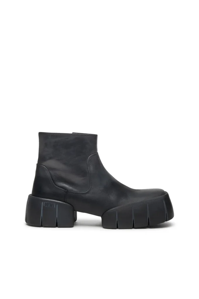 d-tex bt D-Tex-Oiled leather ankle boots with split sole d-tex bt D-Tex-Oiled leather ankle boots with split sole