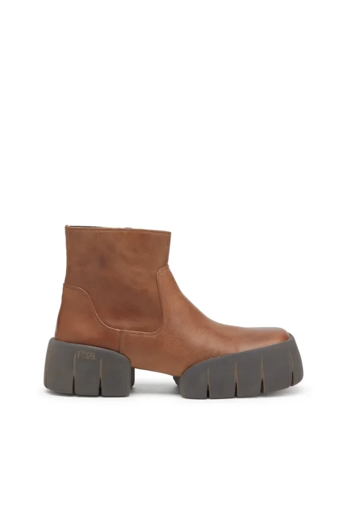 d-tex bt D-Tex-Oiled leather ankle boots with split sole d-tex bt D-Tex-Oiled leather ankle boots with split sole
