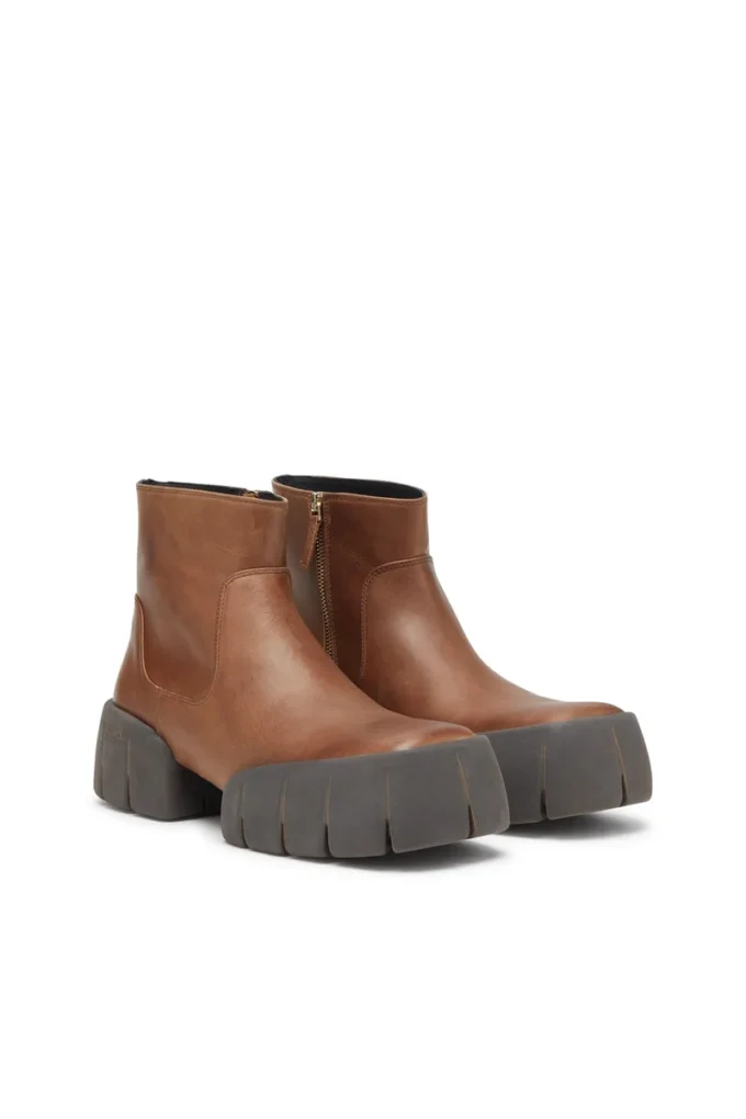 d-tex bt D-Tex-Oiled leather ankle boots with split sole d-tex bt D-Tex-Oiled leather ankle boots with split sole