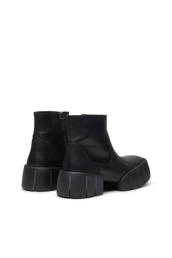 d-tex bt D-Tex-Oiled leather ankle boots with split sole d-tex bt D-Tex-Oiled leather ankle boots with split sole
