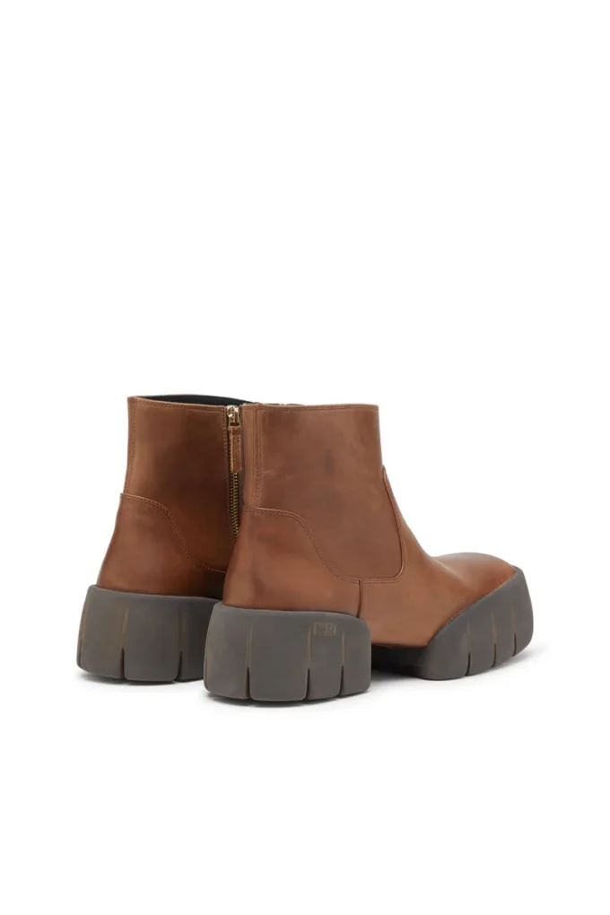 d-tex bt D-Tex-Oiled leather ankle boots with split sole d-tex bt D-Tex-Oiled leather ankle boots with split sole