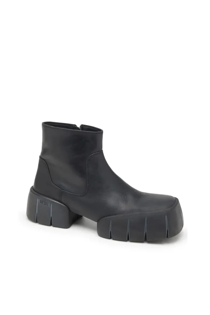 d-tex bt D-Tex-Oiled leather ankle boots with split sole d-tex bt D-Tex-Oiled leather ankle boots with split sole
