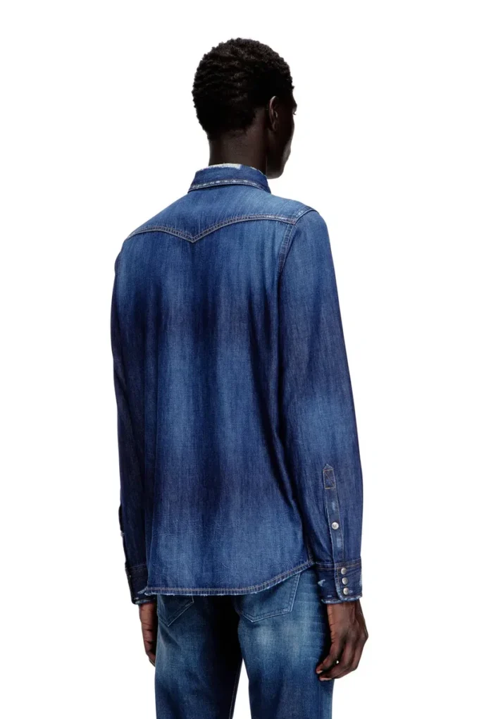 d-vega Denim shirt with patch pockets