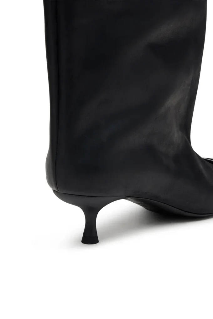 d-venus 40 kb tube D-Venus-Knee-high boots in oiled leather d-venus 40 kb tube D-Venus-Knee-high boots in oiled leather