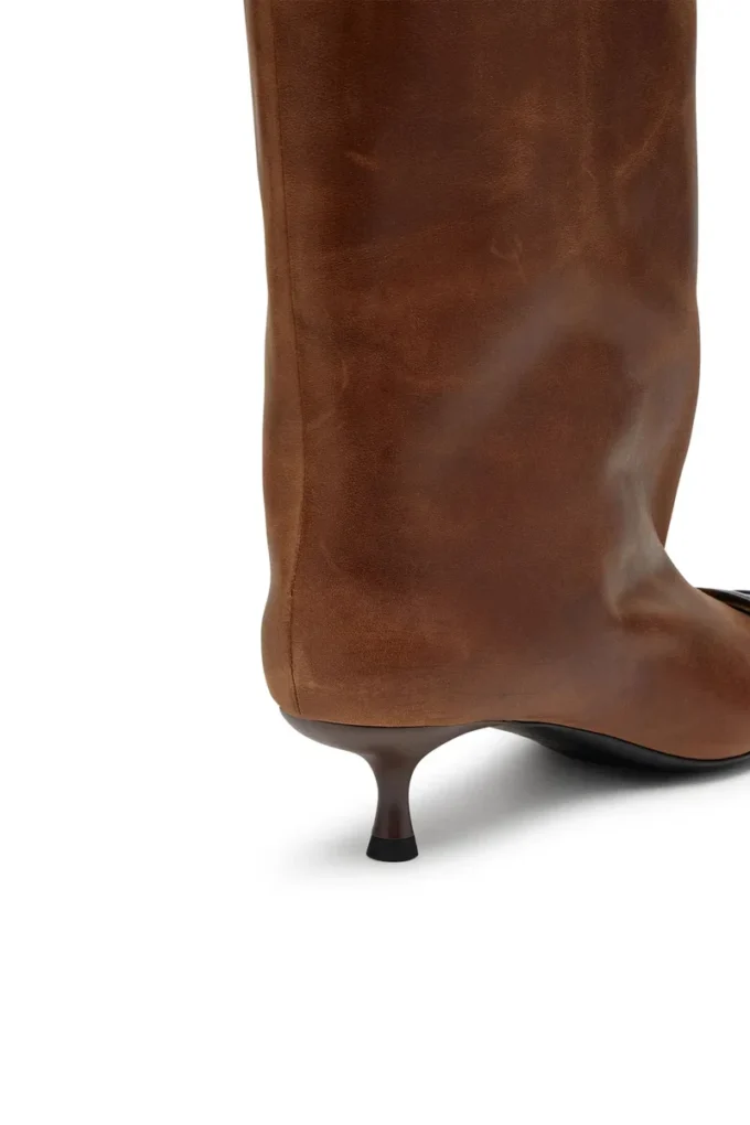 d-venus 40 kb tube D-Venus-Knee-high boots in oiled leather d-venus 40 kb tube D-Venus-Knee-high boots in oiled leather