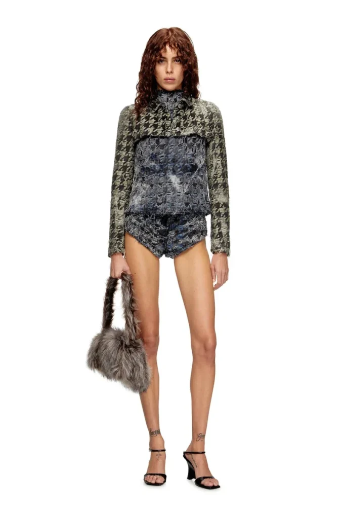 de-tapi-fsh1 Sleeveless top in houndstooth tie-dye denim de-tapi-fsh1 Sleeveless top in houndstooth tie-dye denim