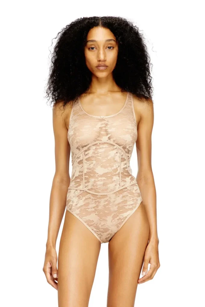 ezzy-utlt Nylon bodysuit with lace design