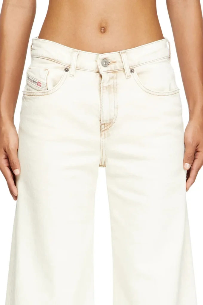 flare jeans 1978 d-akemi 09m70 Find nearest store flare jeans 1978 d-akemi 09m70 Find nearest store