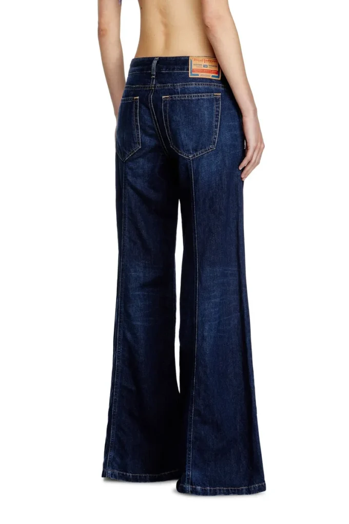 flare jeans d-akii 068ra Find nearest store flare jeans d-akii 068ra Find nearest store