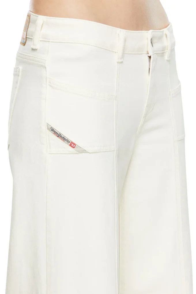 flare jeans d-akii 09j68 Find nearest store flare jeans d-akii 09j68 Find nearest store