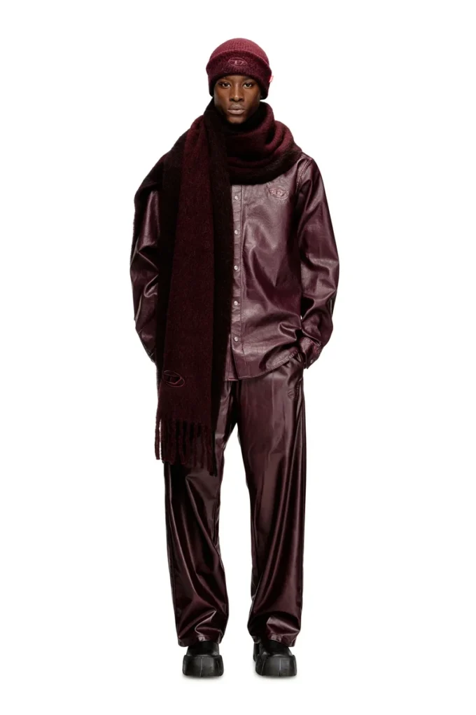 fr-p-arten Pants with logo in burgundy fr-p-arten Pants with logo in burgundy
