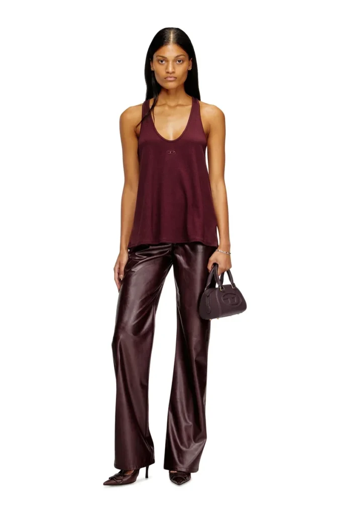 fr-t-ipsya Burgundy tank top with Oval D detail fr-t-ipsya Burgundy tank top with Oval D detail