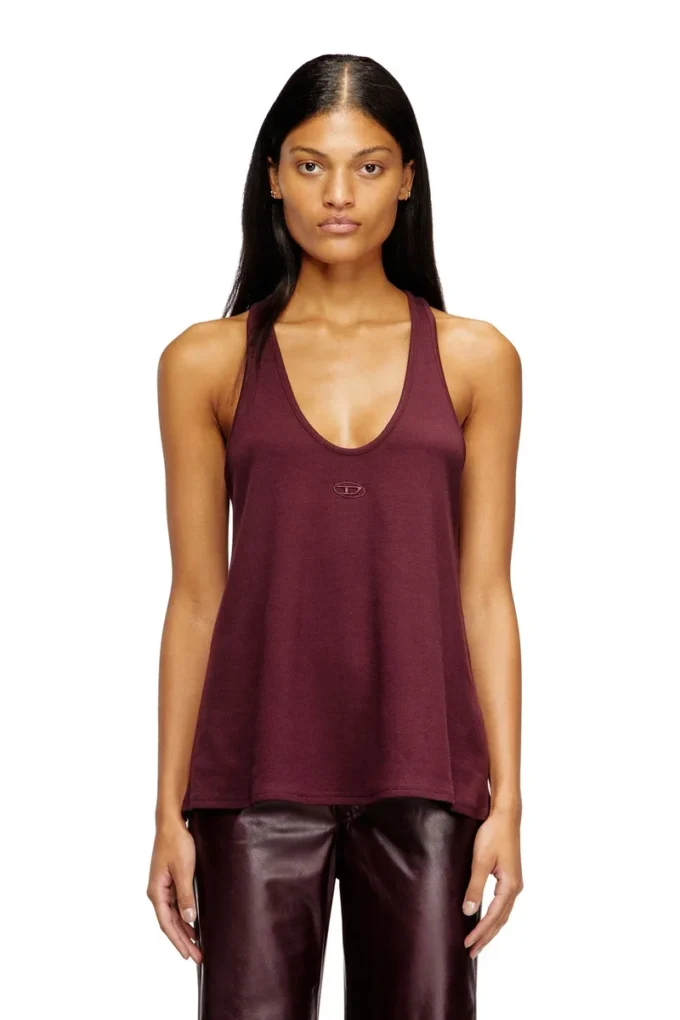 fr-t-ipsya Burgundy tank top with Oval D detail fr-t-ipsya Burgundy tank top with Oval D detail
