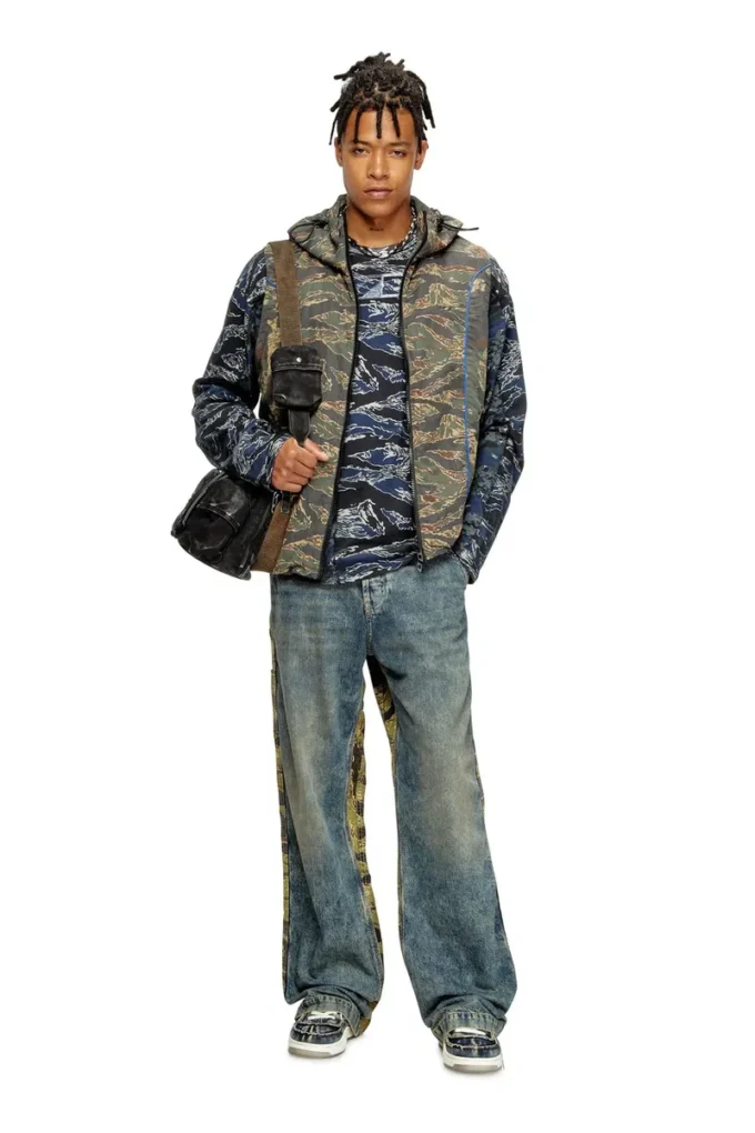 j-ostend-sl-camu Hooded vest with mixed camo prints j-ostend-sl-camu Hooded vest with mixed camo prints