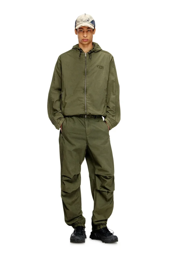 j-stitch Hooded zip-up jacket in cotton poplin j-stitch Hooded zip-up jacket in cotton poplin