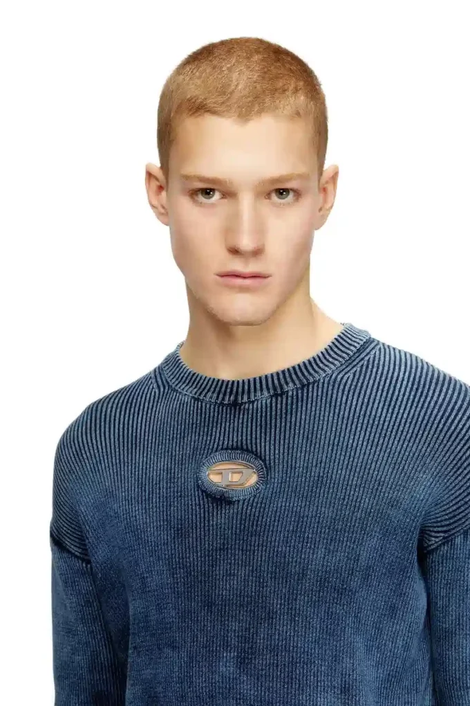 k-darren-d Cut-out ribbed jumper with Oval D plaque k-darren-d Cut-out ribbed jumper with Oval D plaque
