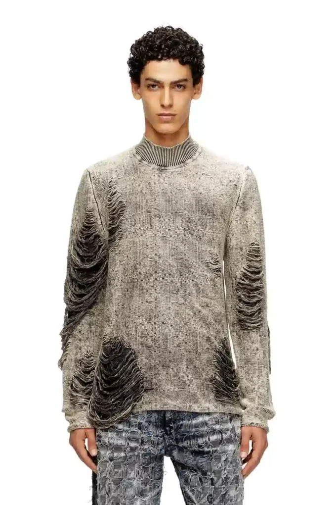 k-fjordi Destroyed jumper with floating yarns k-fjordi Destroyed jumper with floating yarns