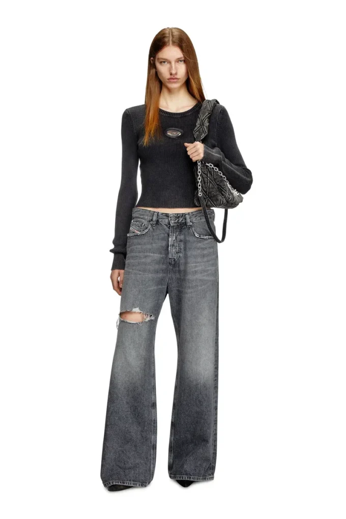 m-anchor-a Cropped jumper with cut-out logo m-anchor-a Cropped jumper with cut-out logo