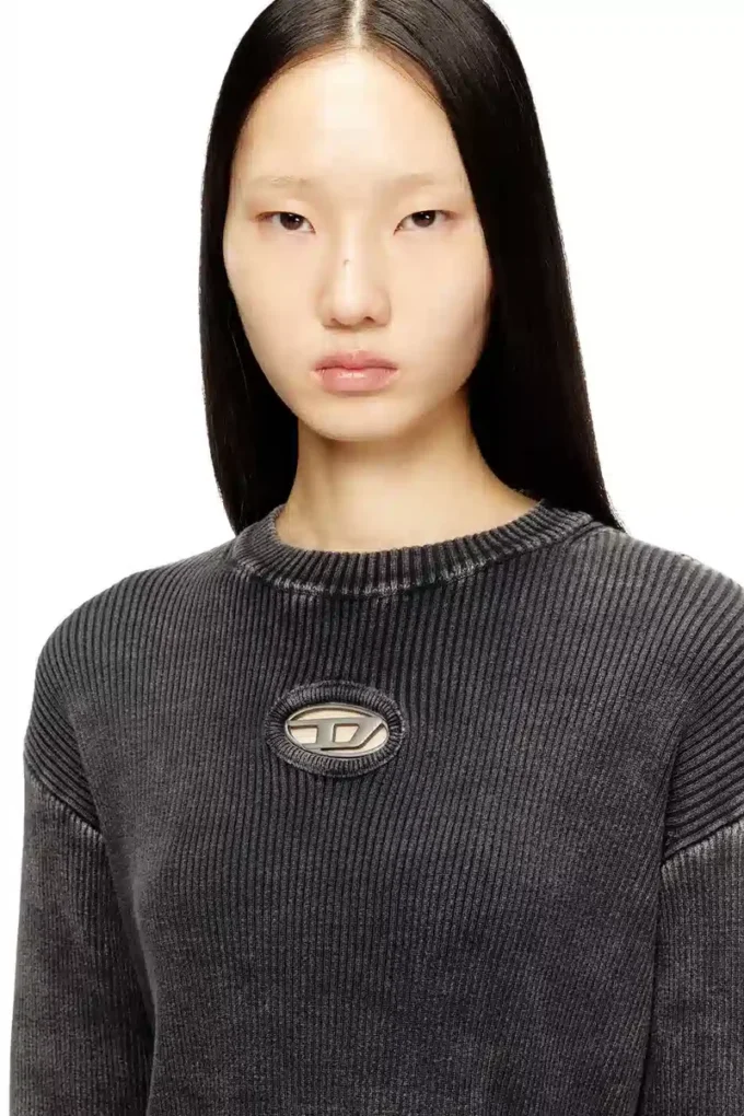m-anchorex Cut-out ribbed jumper with Oval D plaque m-anchorex Cut-out ribbed jumper with Oval D plaque