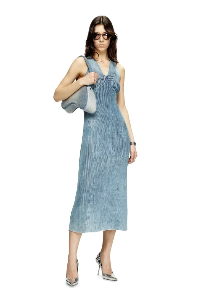 m-milong Denim-yarn midi dress with shiny effect m-milong Denim-yarn midi dress with shiny effect