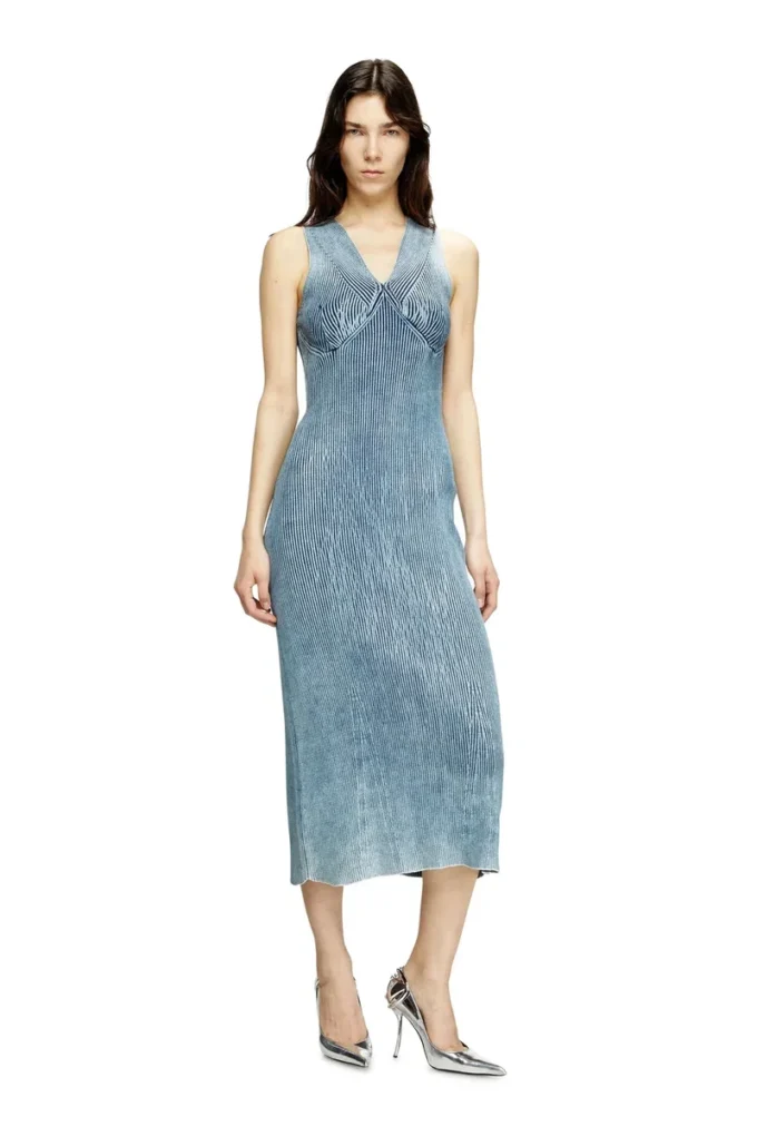 m-milong Denim-yarn midi dress with shiny effect m-milong Denim-yarn midi dress with shiny effect