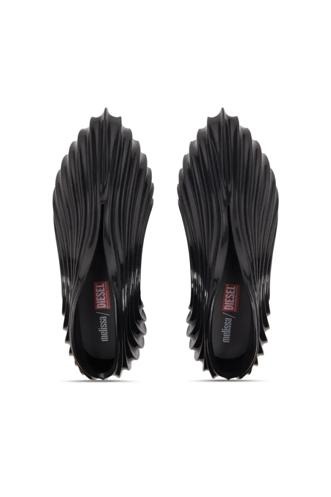 melissa quantum sneakers x Slip-on sneaker in Melflex® melissa quantum sneakers x Slip-on sneaker in Melflex®