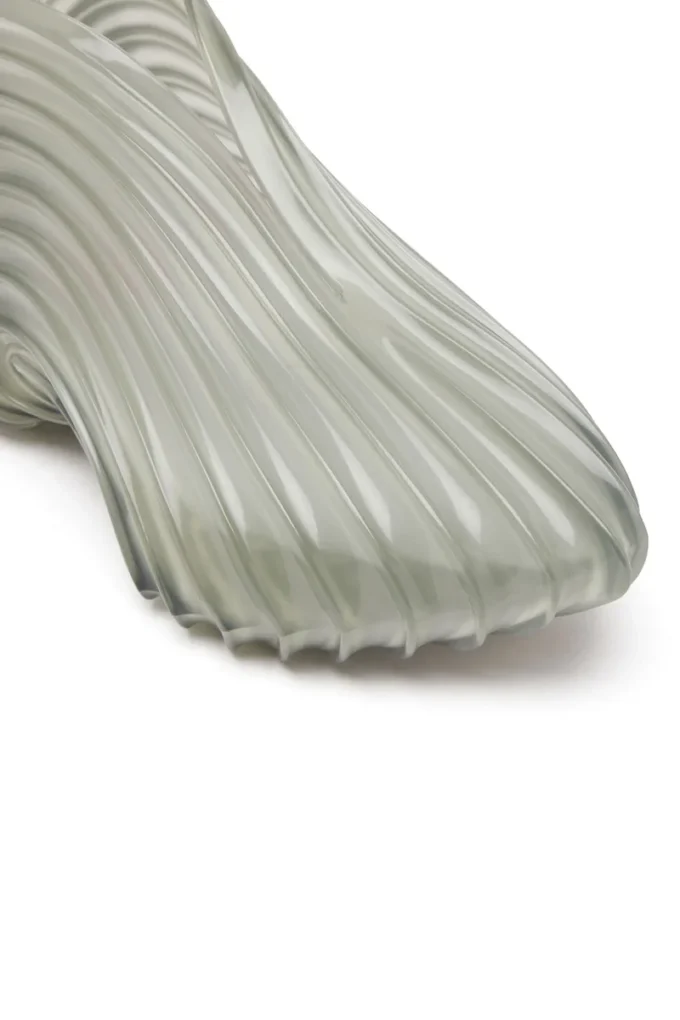 melissa quantum sneakers x Slip-on sneaker in Melflex® melissa quantum sneakers x Slip-on sneaker in Melflex®