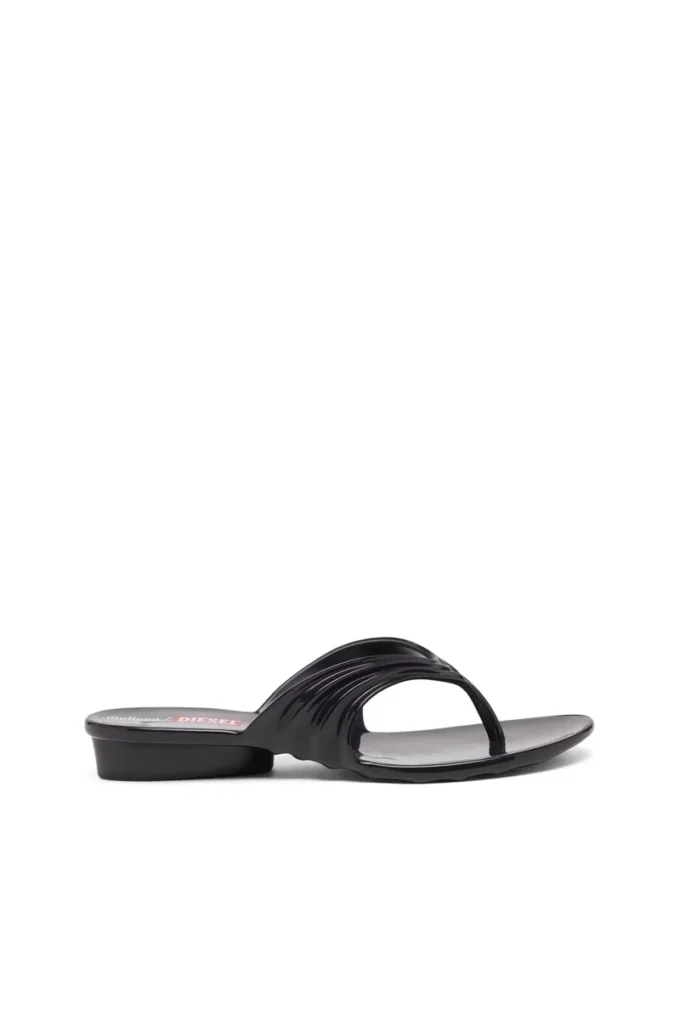 melissa quantum thong Sculptural flip-flops in Melflex® melissa quantum thong Sculptural flip-flops in Melflex®