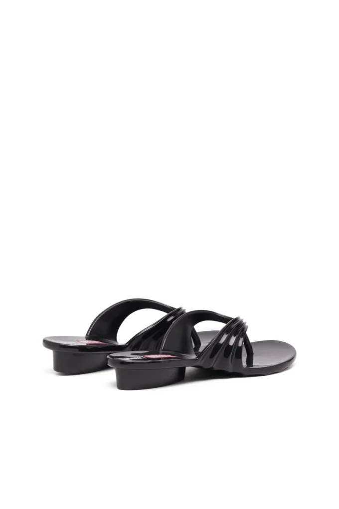melissa quantum thong Sculptural flip-flops in Melflex® melissa quantum thong Sculptural flip-flops in Melflex®