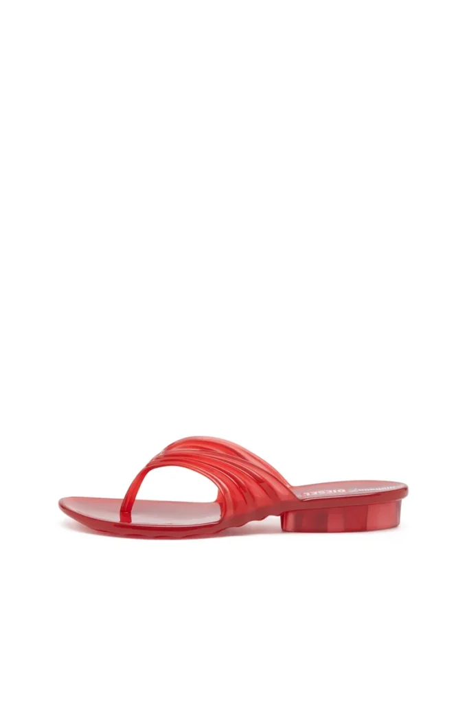 melissa quantum thong Sculptural flip-flops in Melflex® melissa quantum thong Sculptural flip-flops in Melflex®