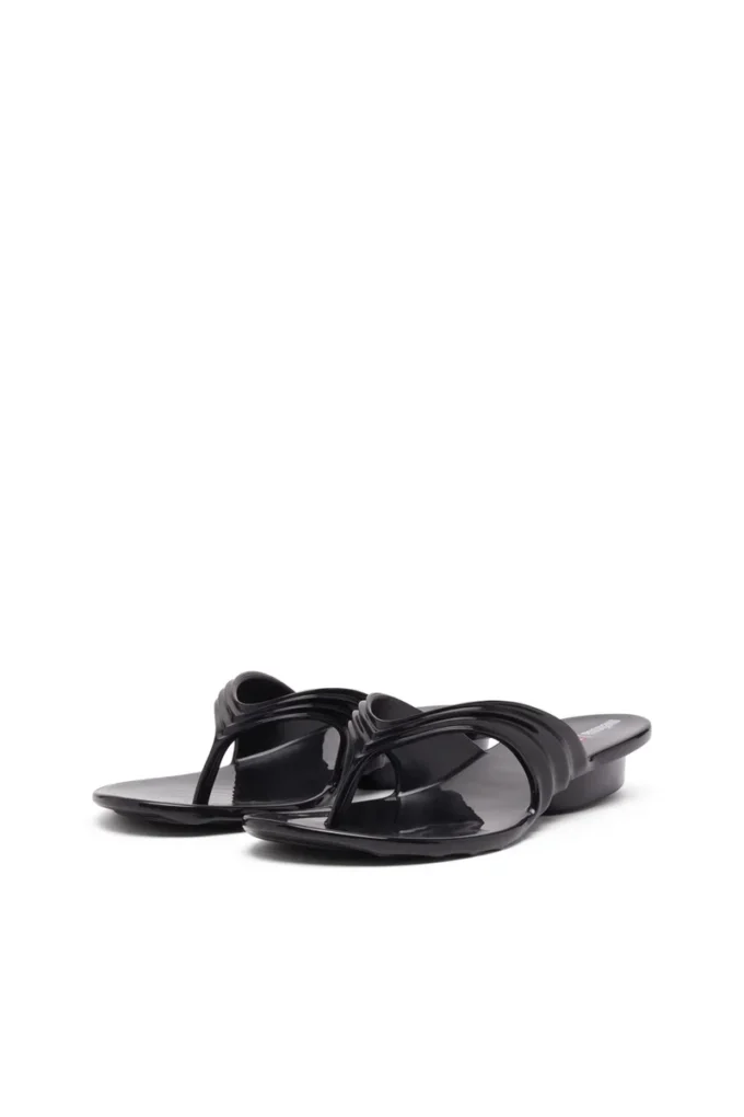 melissa quantum thong Sculptural flip-flops in Melflex® melissa quantum thong Sculptural flip-flops in Melflex®