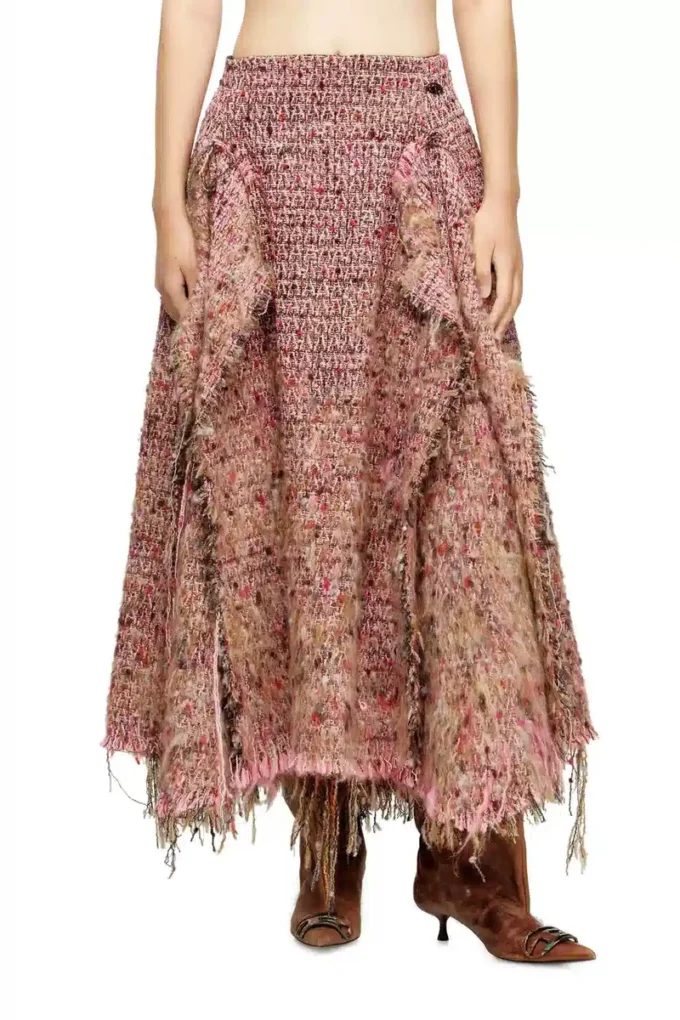 o-riella Brushed bouclé skirt with frayed hem o-riella Brushed bouclé skirt with frayed hem