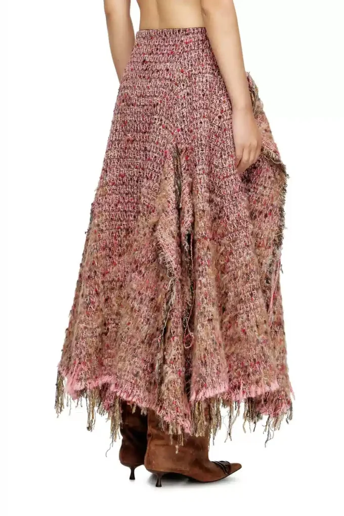 o-riella Brushed bouclé skirt with frayed hem o-riella Brushed bouclé skirt with frayed hem