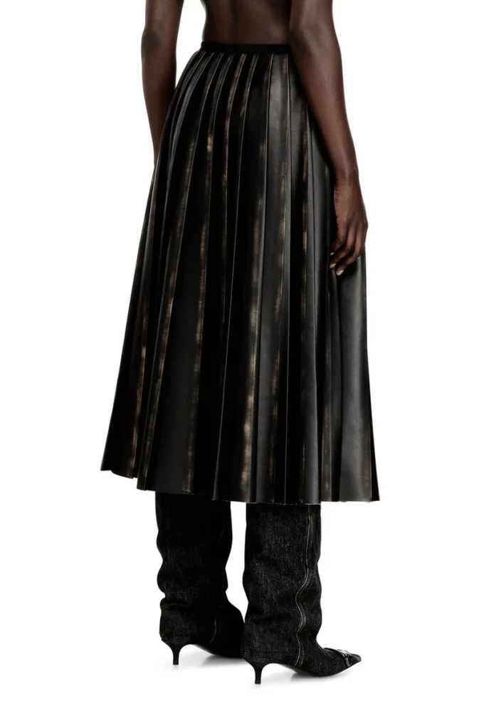 o-saka Distressed pleated midi skirt o-saka Distressed pleated midi skirt