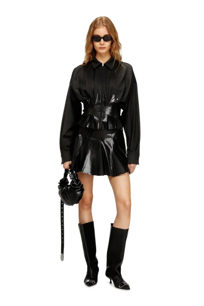 o-zirc-s1 Short pleated skirt in coated suiting o-zirc-s1 Short pleated skirt in coated suiting