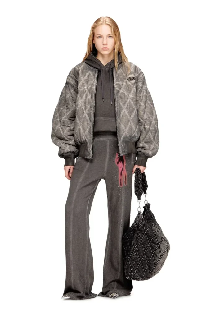 p-anta Cotton pants with prints and studs p-anta Cotton pants with prints and studs