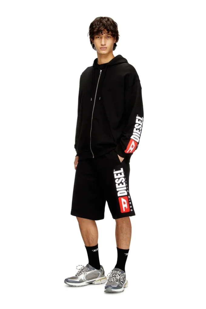 p-crow-div Fleece shorts with maxi logo patch p-crow-div Fleece shorts with maxi logo patch