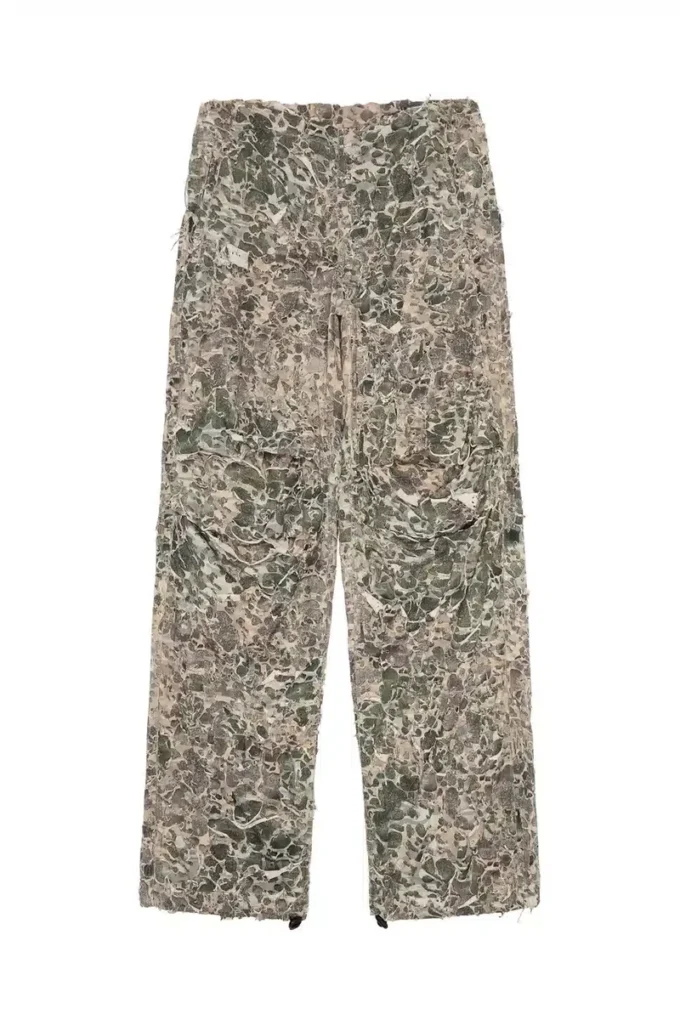 p-hokney Camo pants with destroyed finish p-hokney Camo pants with destroyed finish